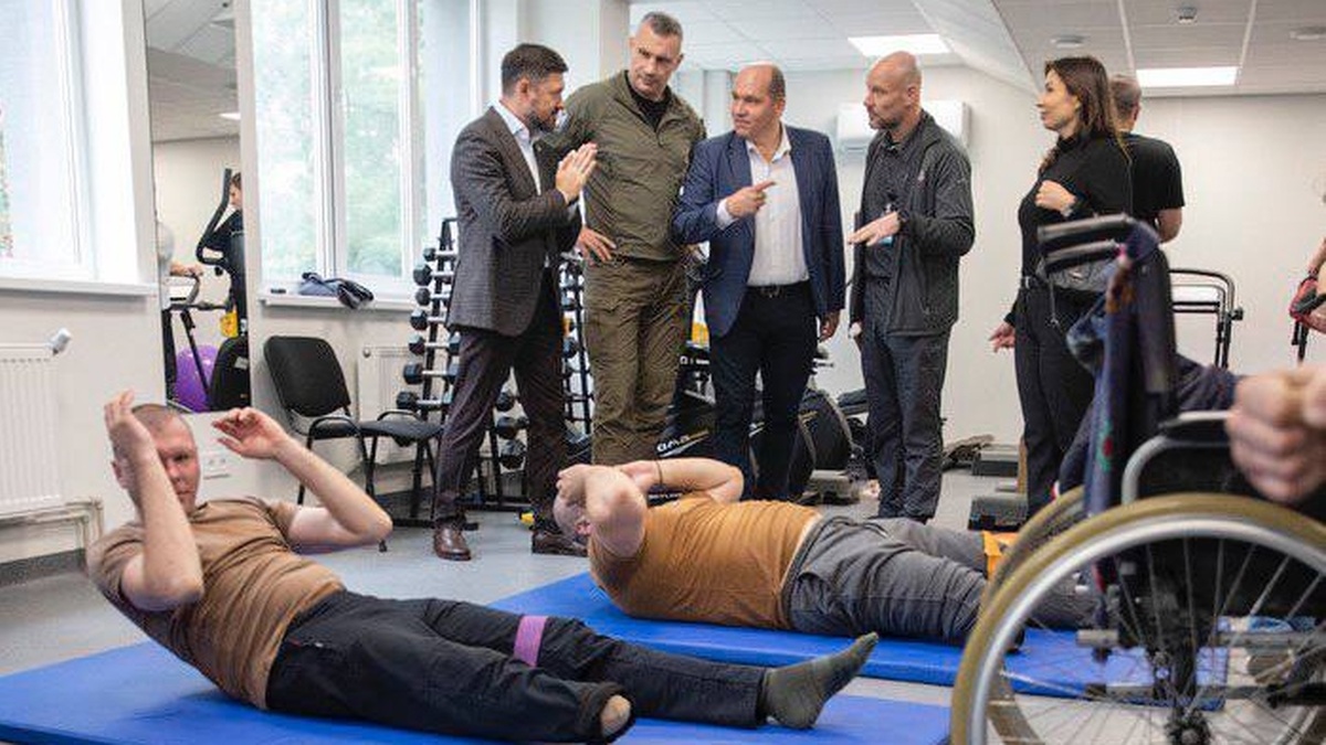 13 veterans undergoing rehabilitation at Kyiv Human Titans prosthetics center