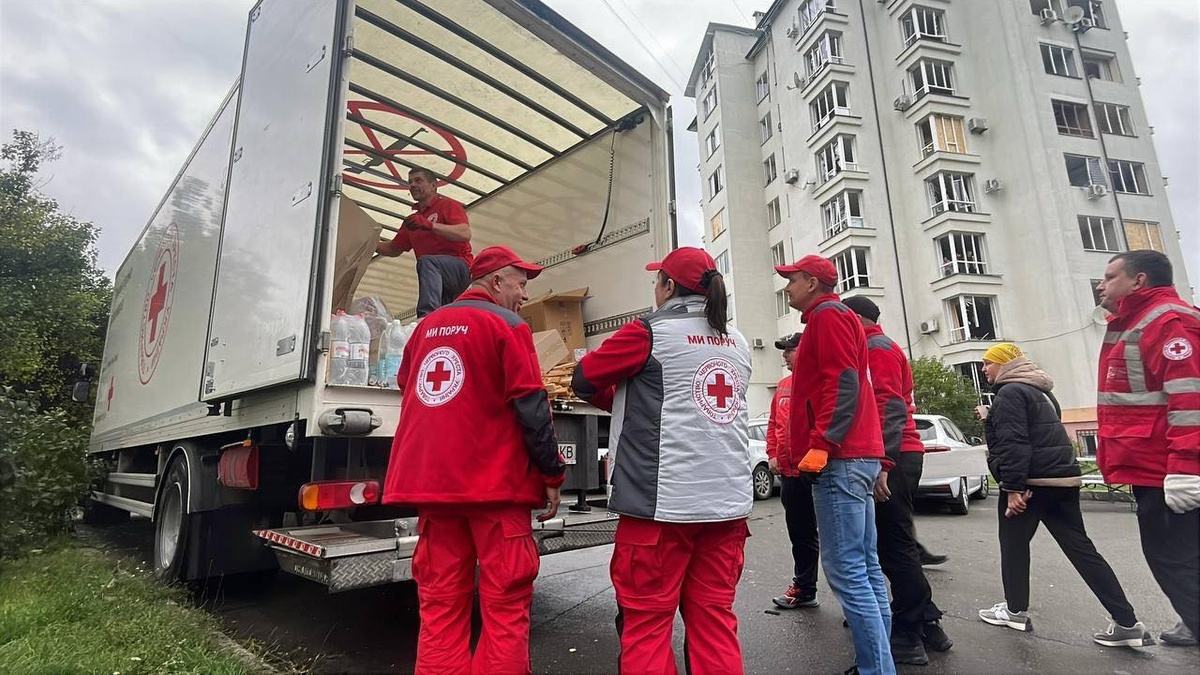 Ukrainian Red Cross Society assists victims of Russian airstrike in Kaniv