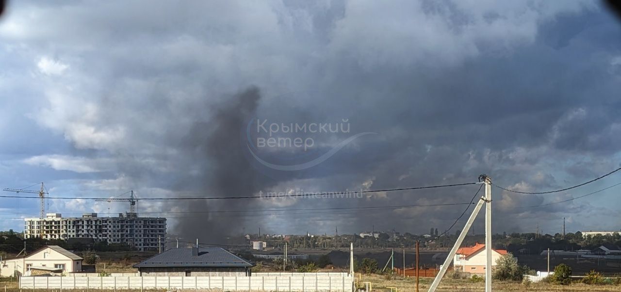 Blaze reignites at oil depot in Russian-occupied Crimea, media reports, Ukrainian drones spotted in area