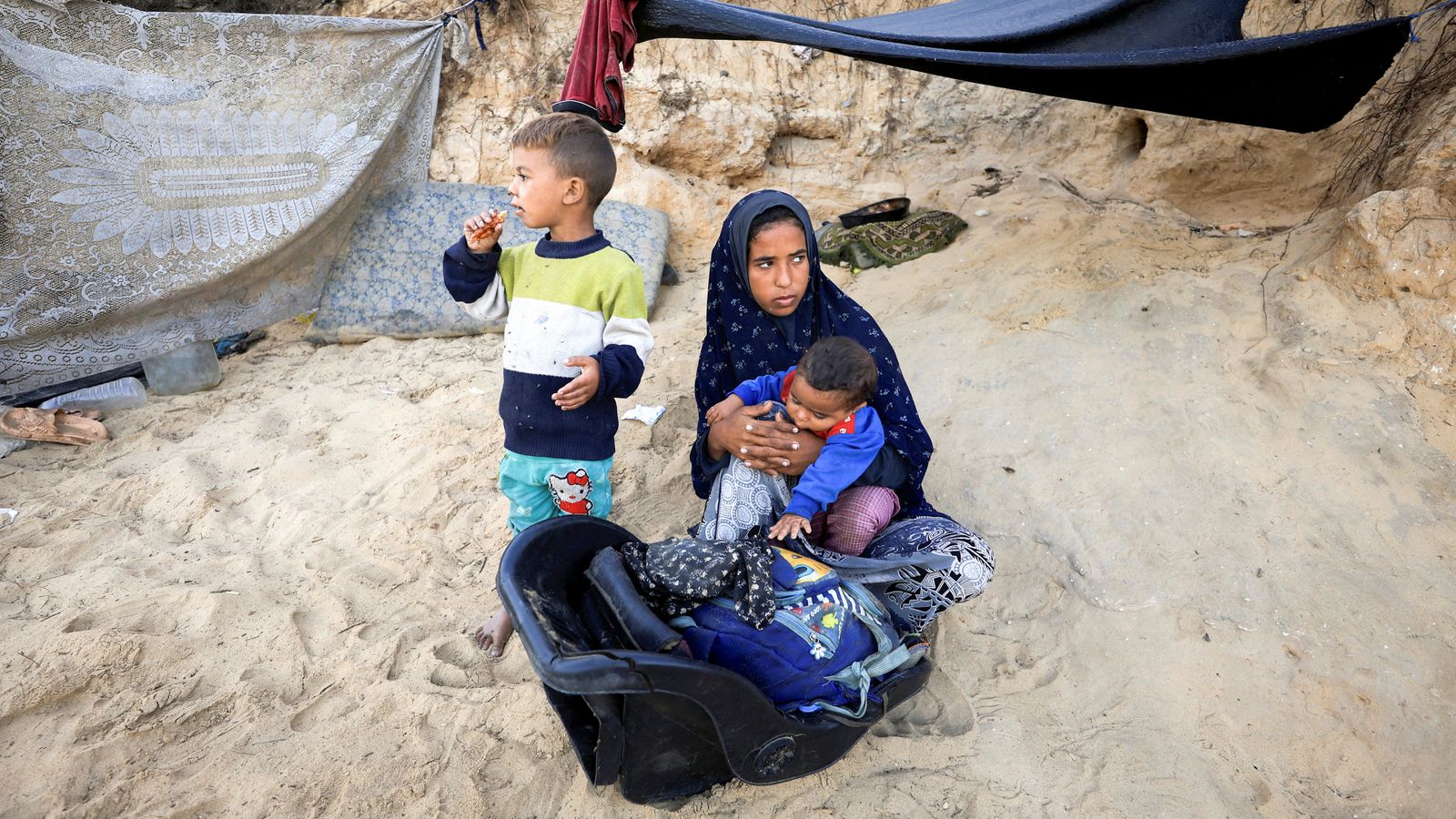 MPs tell Starmer it’s ‘more urgent than ever’ to create Ukraine-style family visa for Gazans | Politics News