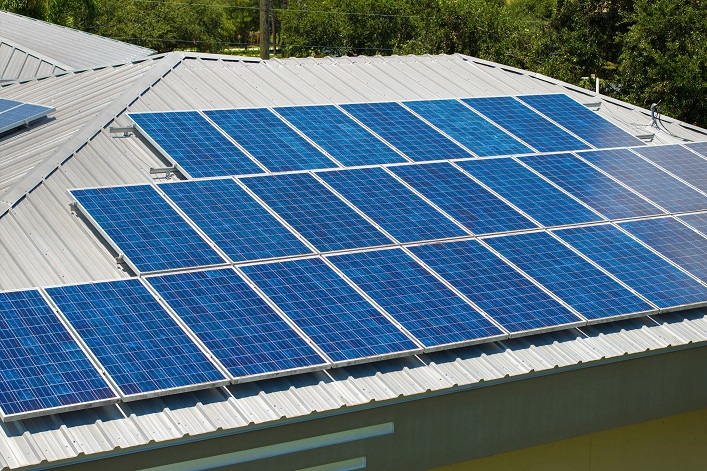 Kyiv will install solar power plants on the roofs of 830 buildings with support from the city’s budget, investors, and international finance organizations.