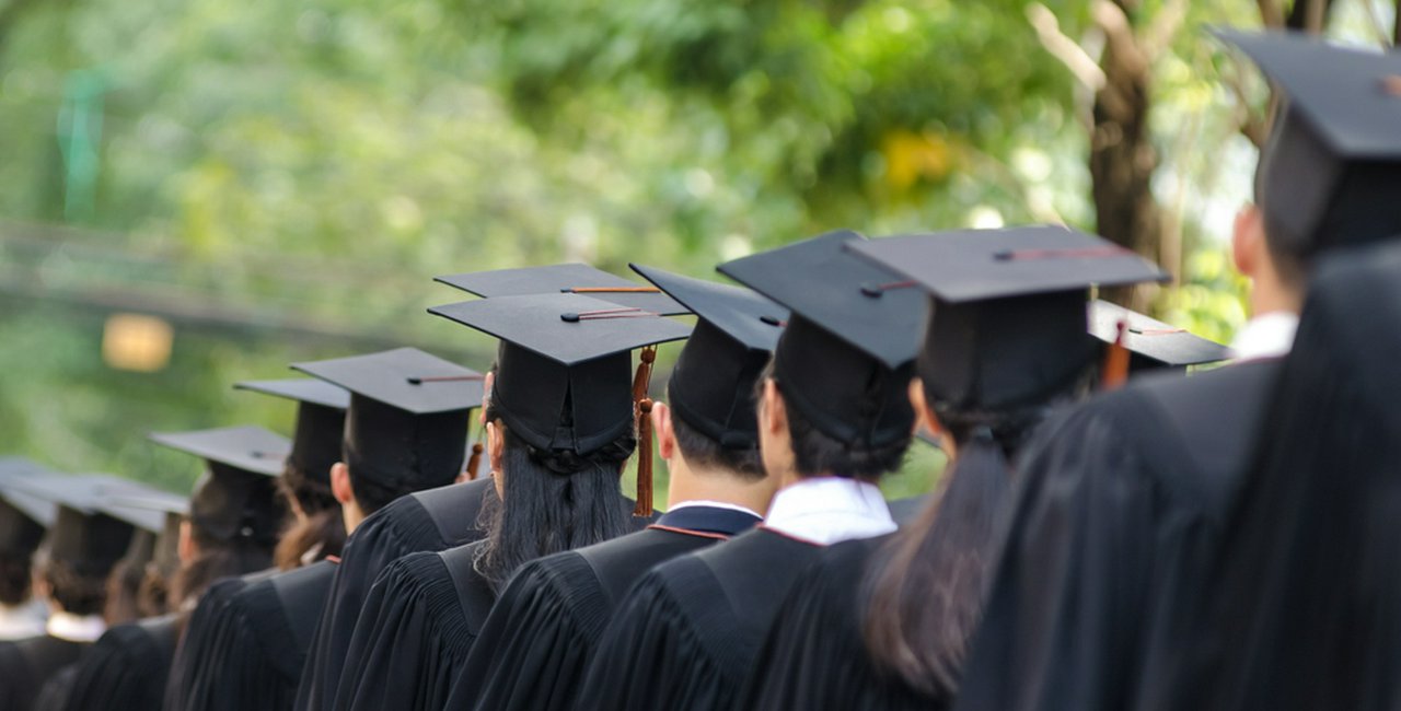 Euronews: Czechia trails Europe in graduate employment rates