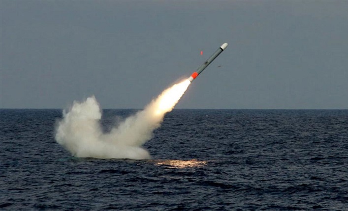 Trump is ready to supply Ukraine with Tomahawk missiles if Russia doesn’t end the war, but first, he will talk with Putin.