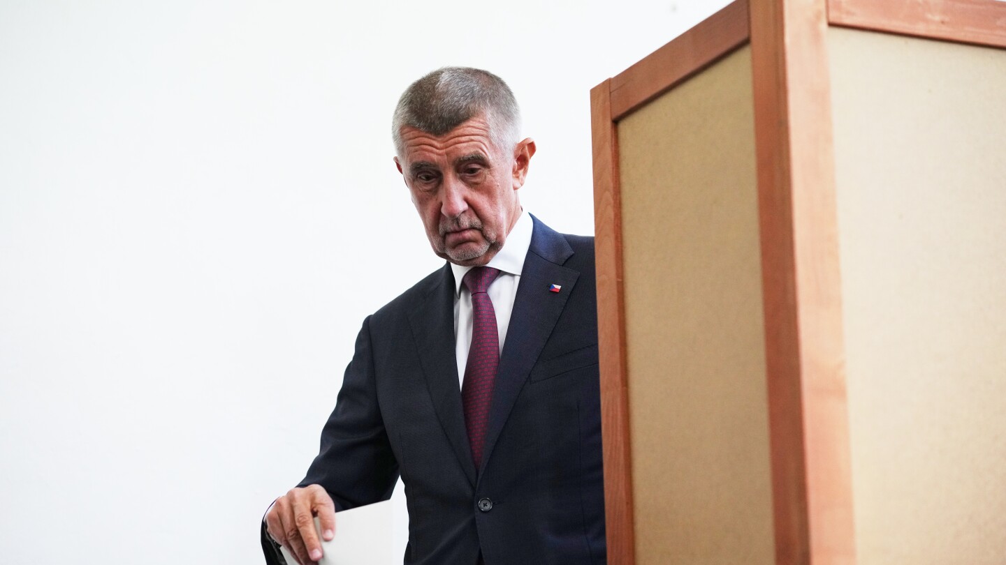 Czechs cast votes in key election impacting support for Ukraine