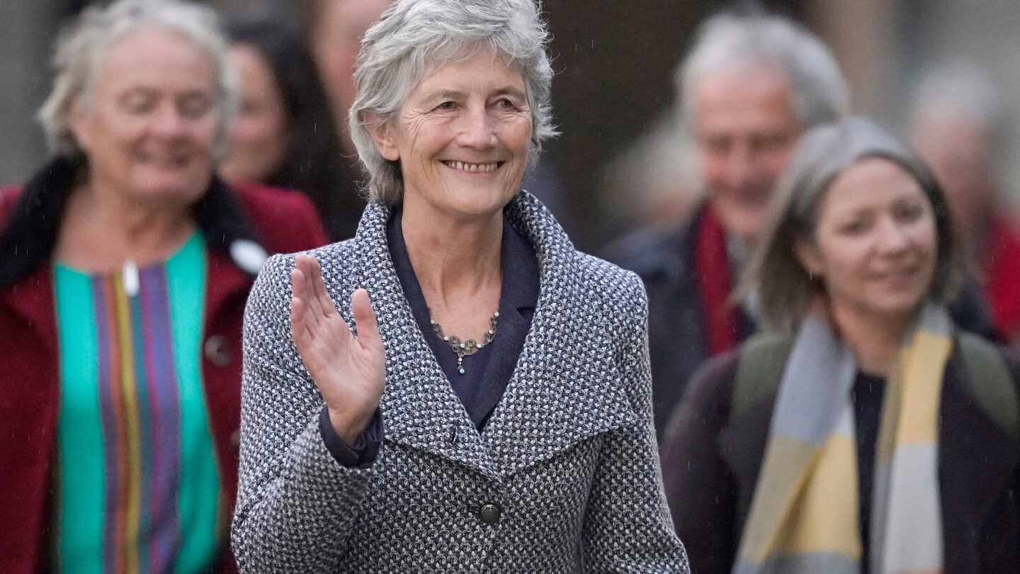 Left-leaning independent Connolly wins Irish presidential election