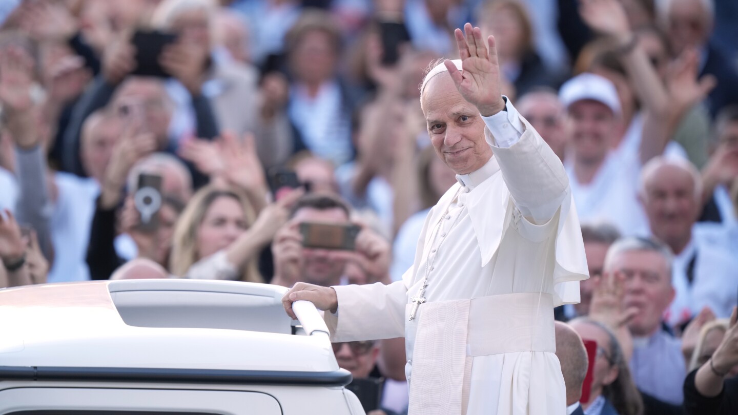 Pope to visit Turkey and Lebanon in November