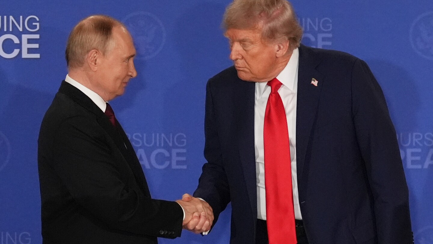 Russians and Ukrainians expect no major breakthrough at planned Trump-Putin summit
