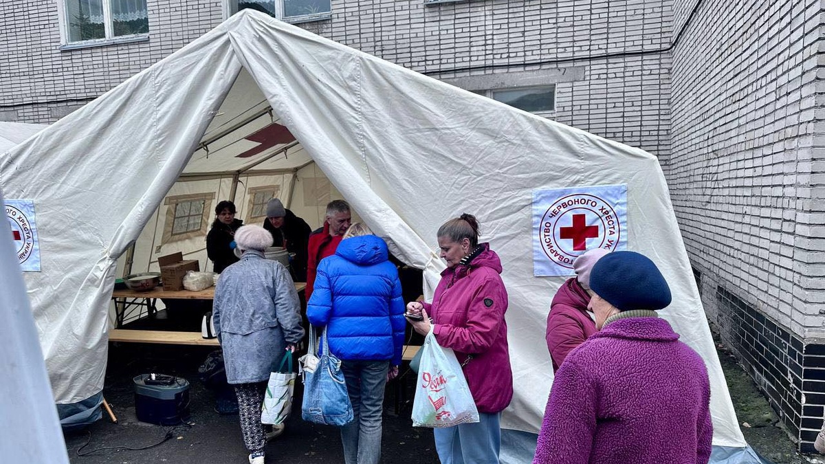 URCS supports Shostka residents after Russian air strikes