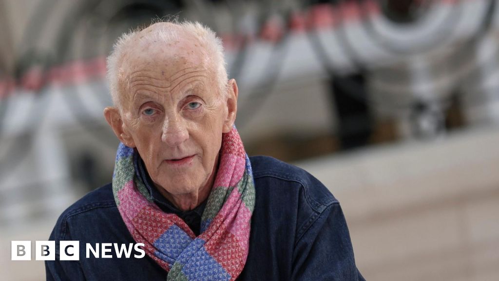 Irish fashion designer dies aged 80