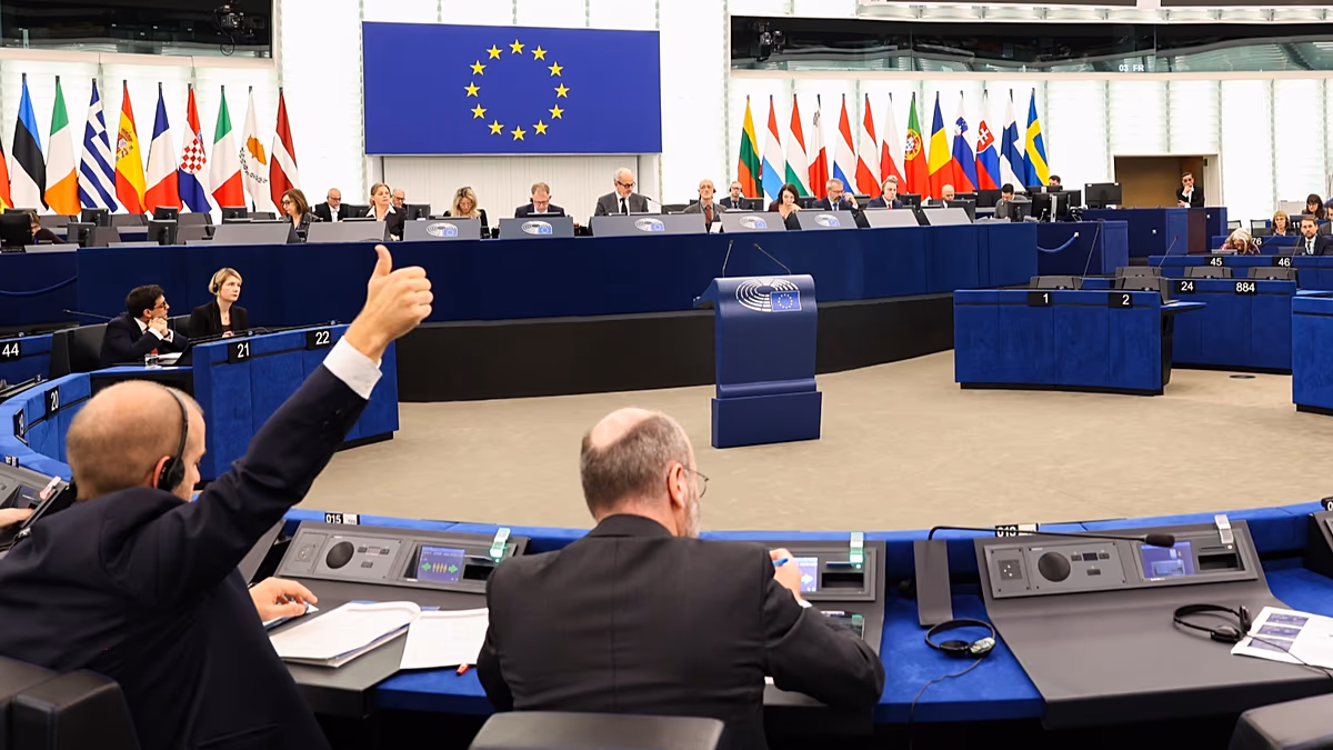 European Parliament calls for an interdiction of social media for teens under 16