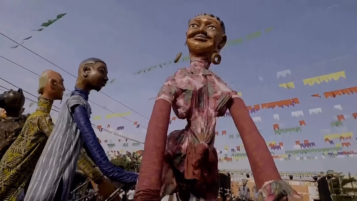 Video. Amid fuel crisis and conflict, Mali’s giant puppets bring life and hope to Bamako