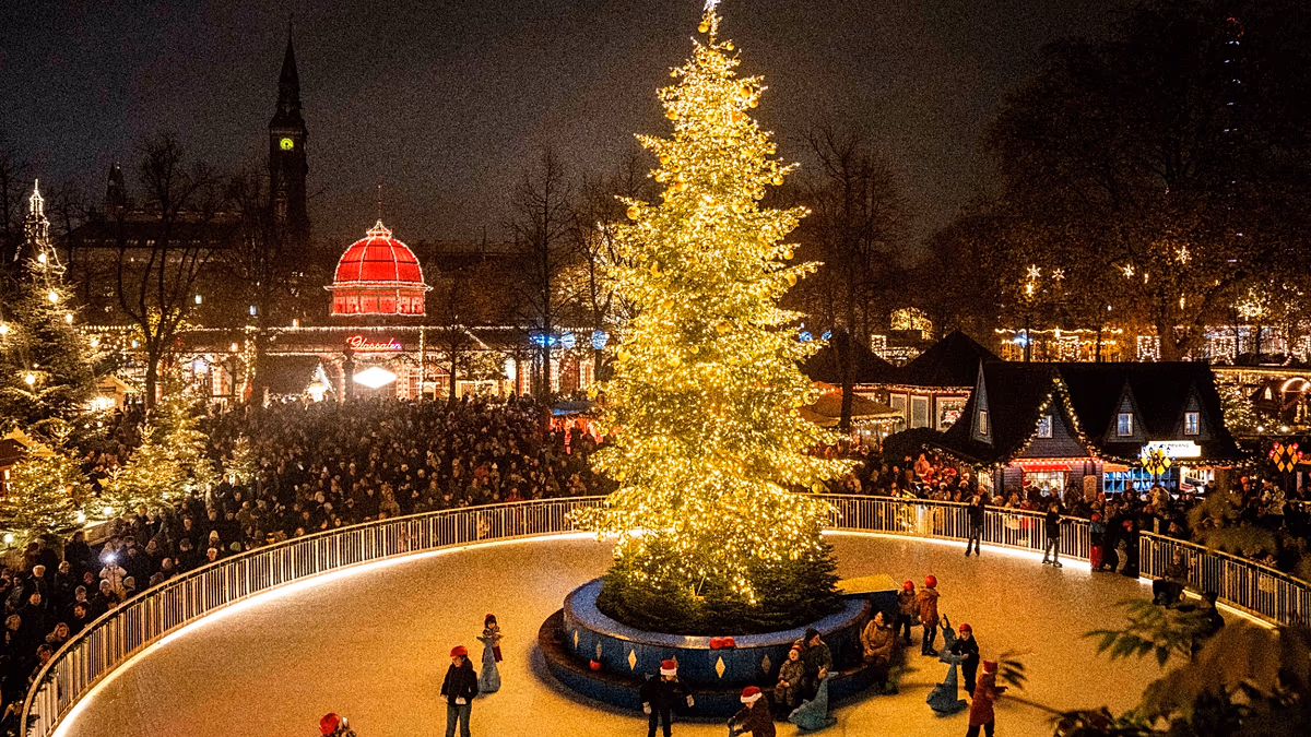 Video. Copenhagen’s Tivoli Gardens opens Christmas season with over a million lights