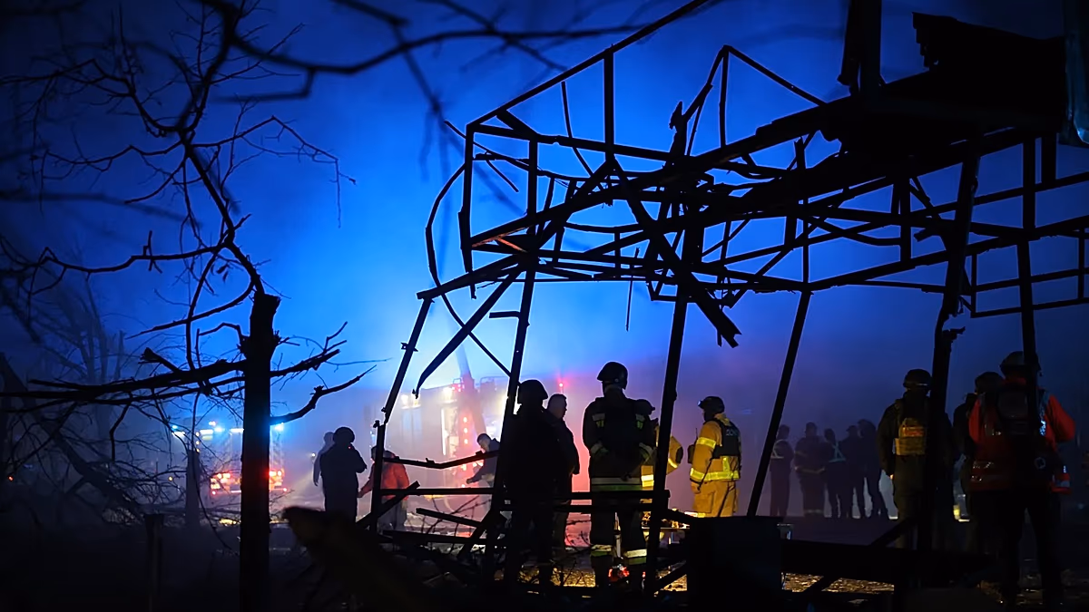 At least five killed in Russian glide bomb strike on southern Ukraine