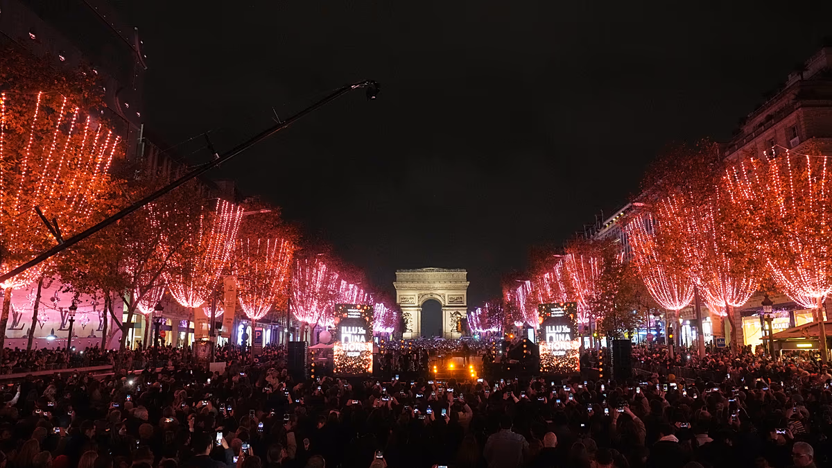 Video. Léa Seydoux switches on Champs-Élysées Christmas lights as Paris launches festive season