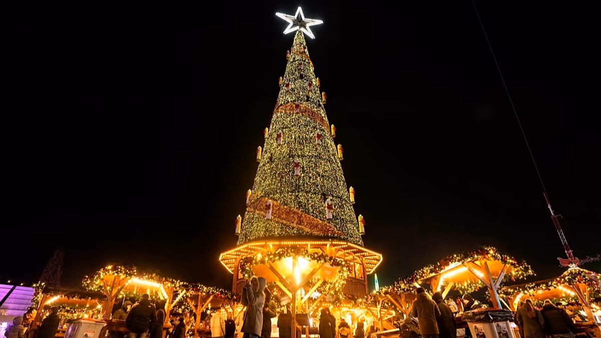 Heavy fortifications and cancellations? Misinformation spreads about German Christmas markets