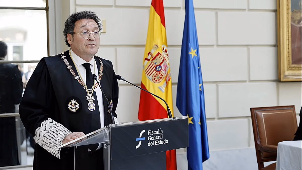 Spain suspends attorney general for two years after personal data leak in tax fraud case