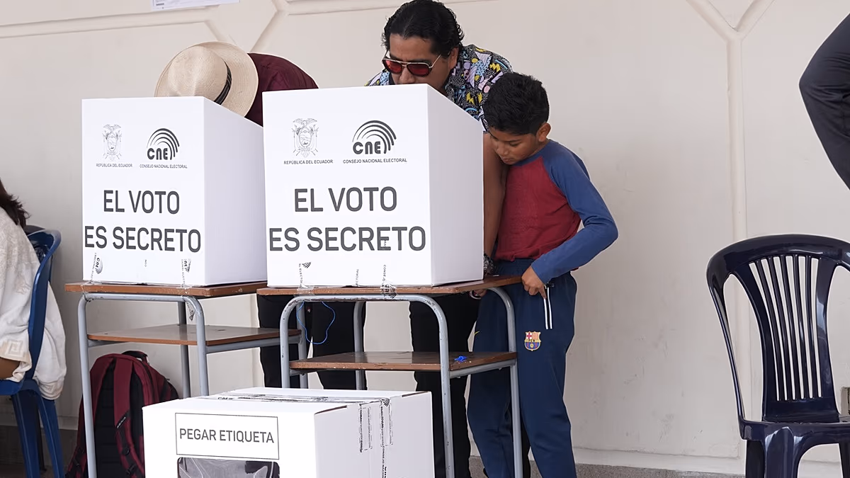 Ecuadorian voters reject hosting foreign military bases and rewriting constitution in referendum