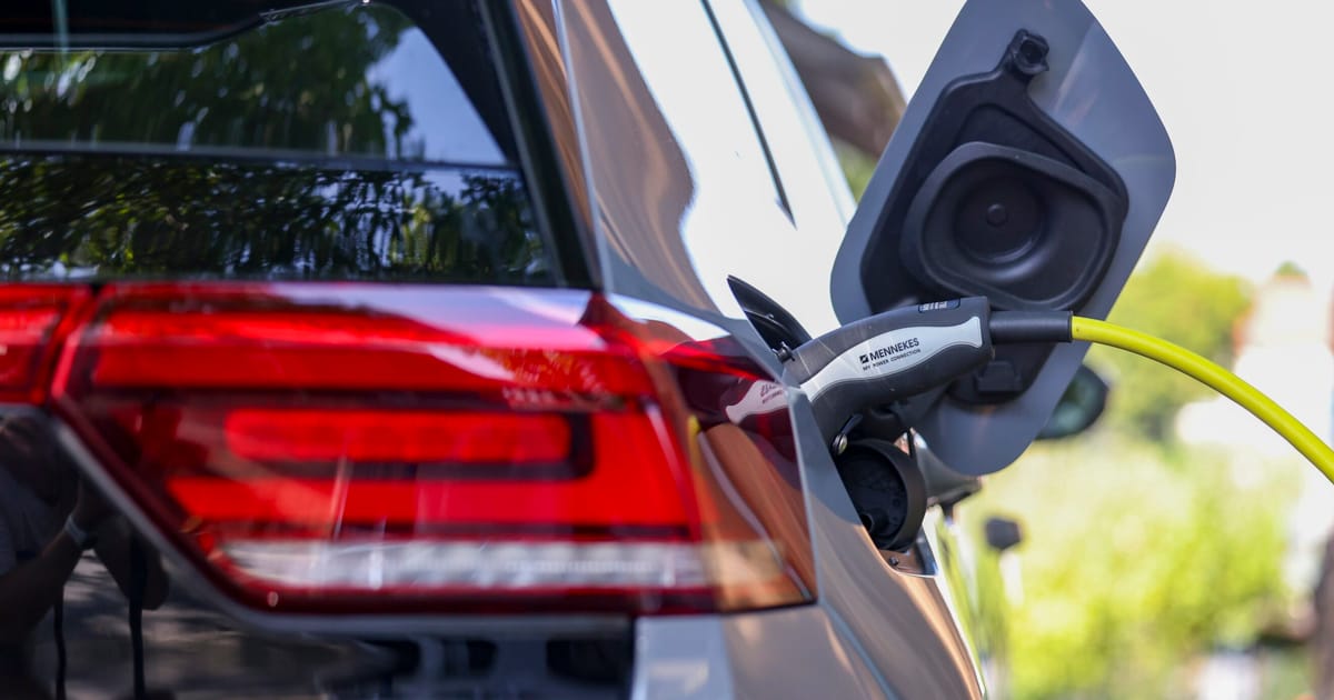 EU’s green car push helps fuel political populists – POLITICO