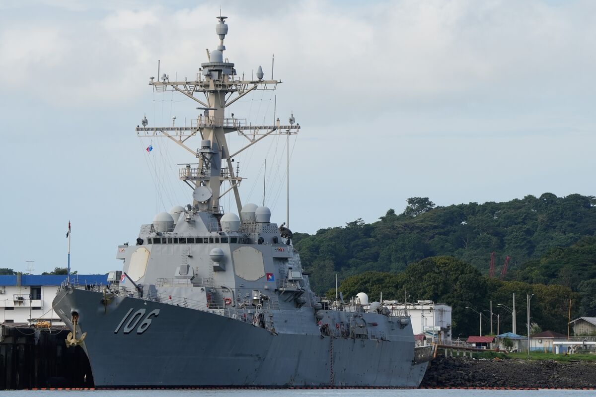 Russian Tanker Idles Near Venezuela After US Warship Enters Path