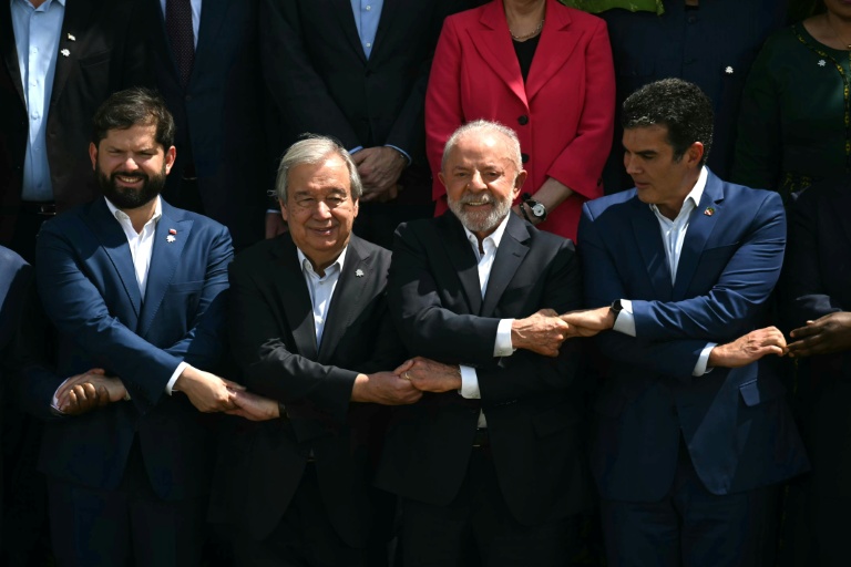 Earth cannot ‘sustain’ intensive fossil fuel use, Lula tells COP30