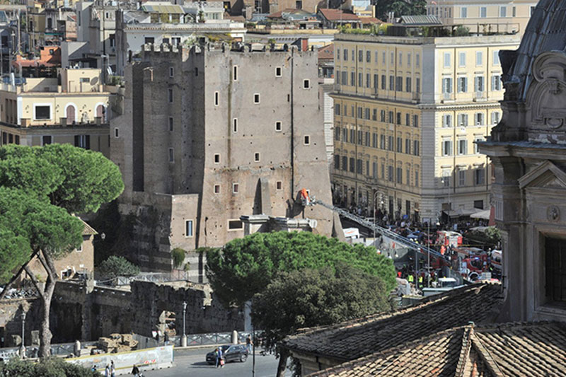 Medieval Torre dei Conti Near Colosseum Partially Collapses