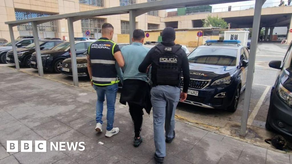 Leader of Ecuador’s Los Lobos drugs gang captured in Spain