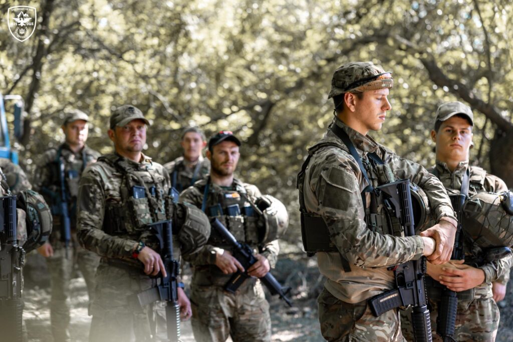 Ukrainian raiders stalk Russians in Pokrovsk—but hundreds of tanks are coming