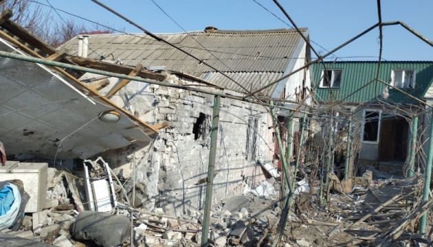 Russian attacks on Kherson region claim two lives, eight injured