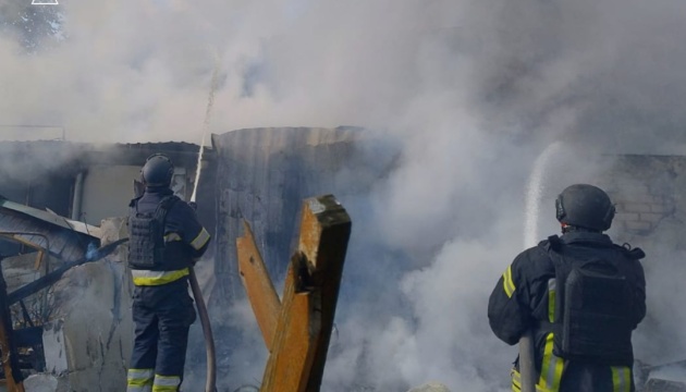 Russian drone attacks rescuers extinguishing fire after shelling in Kherson