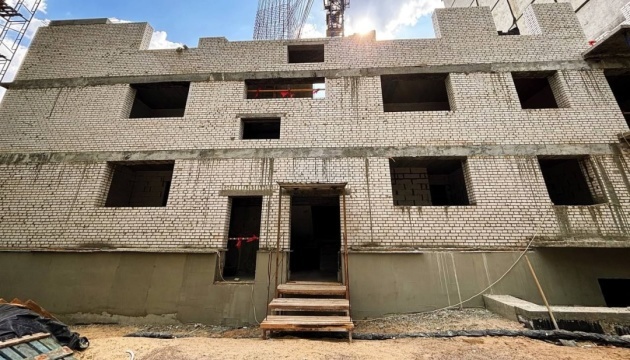 One in four apartment buildings damaged by Russian attacks in Zaporizhzhia