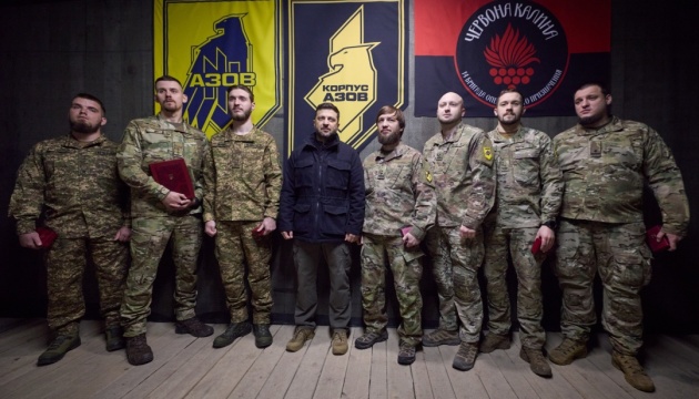 Zelensky met with Azov fighters defending Dobropillia direction