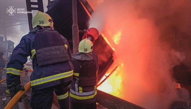 Five injured, over 20 houses and cars damaged during attack on Kyiv region