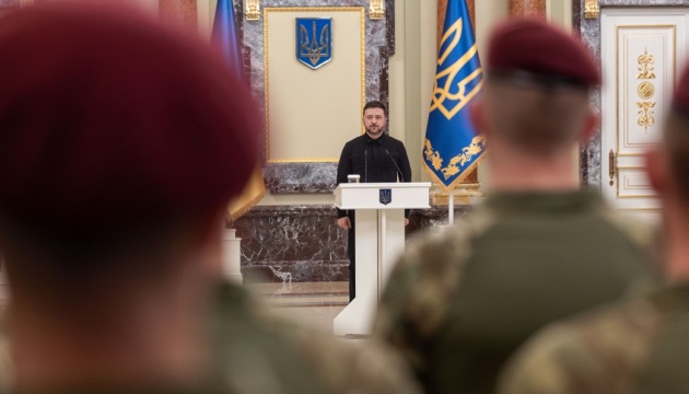 Zelensky honors Air Assault Forces soldiers with state awards