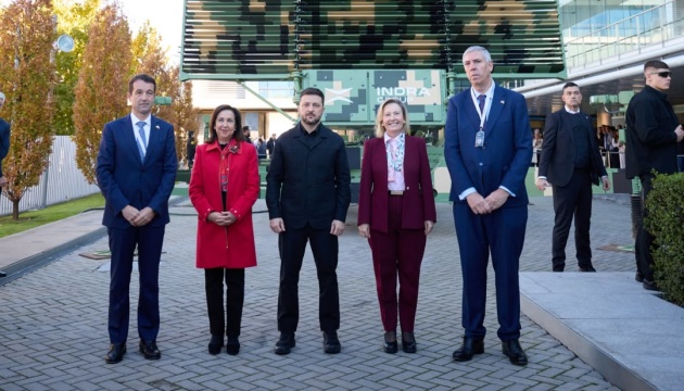 Zelensky meets with weapons manufacturers in Spain