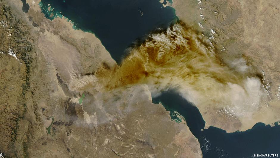 India flights impacted by Ethiopia volcano ash cloud – DW – 11/25/2025