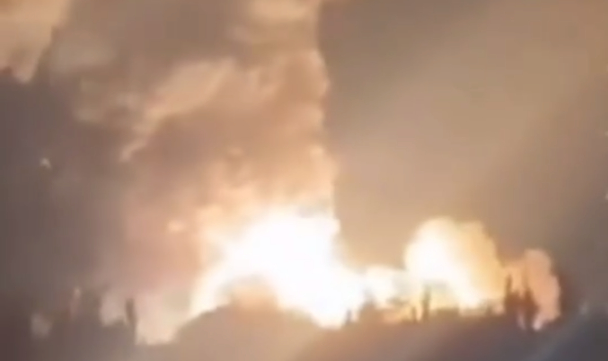 Novorossiysk Oil Shipments Suspended After Ukraine Drone Strike Sets Key Terminal Ablaze