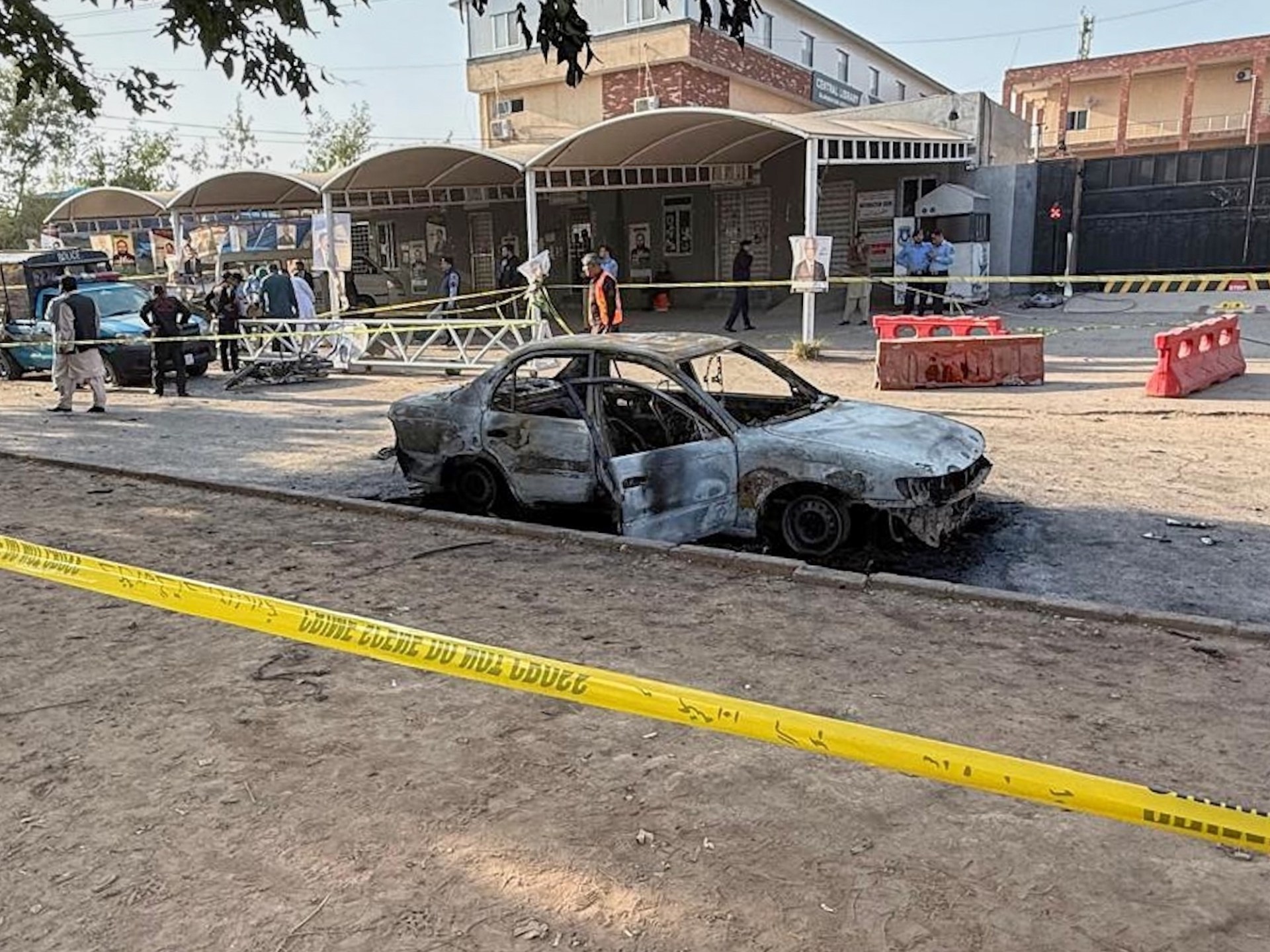 Witnesses in Pakistan recall chaos after Islamabad suicide bombing | Armed Groups News