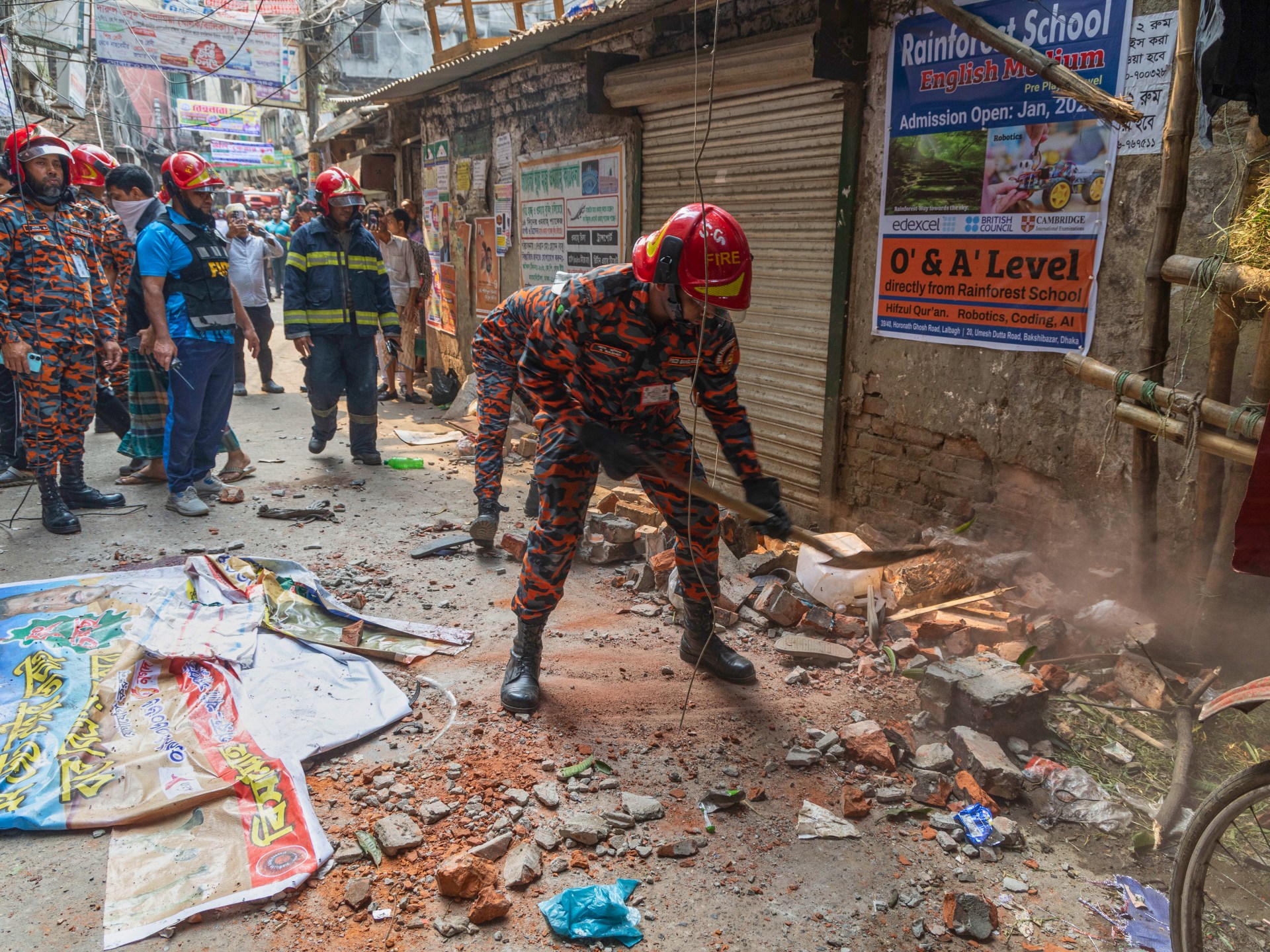 At least five killed as magnitude 5.5 earthquake hits Bangladesh | Earthquakes News