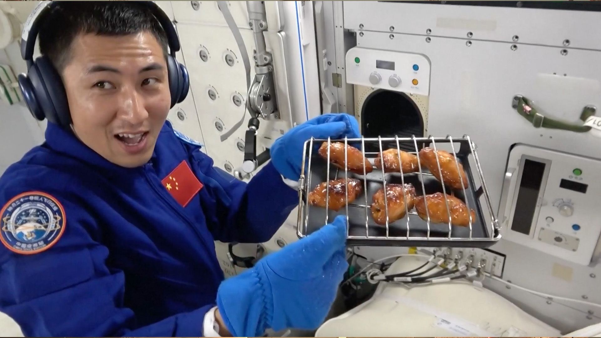 Watch Chinese astronauts enjoy ‘1st ever space BBQ’ from Tiangong’s brand-new oven (video)