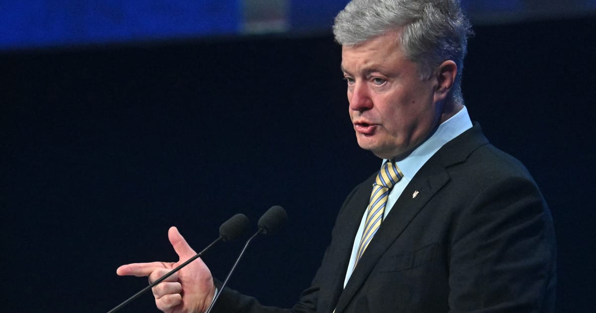 Political nemesis hammers Zelenskyy on democratic devotion – POLITICO