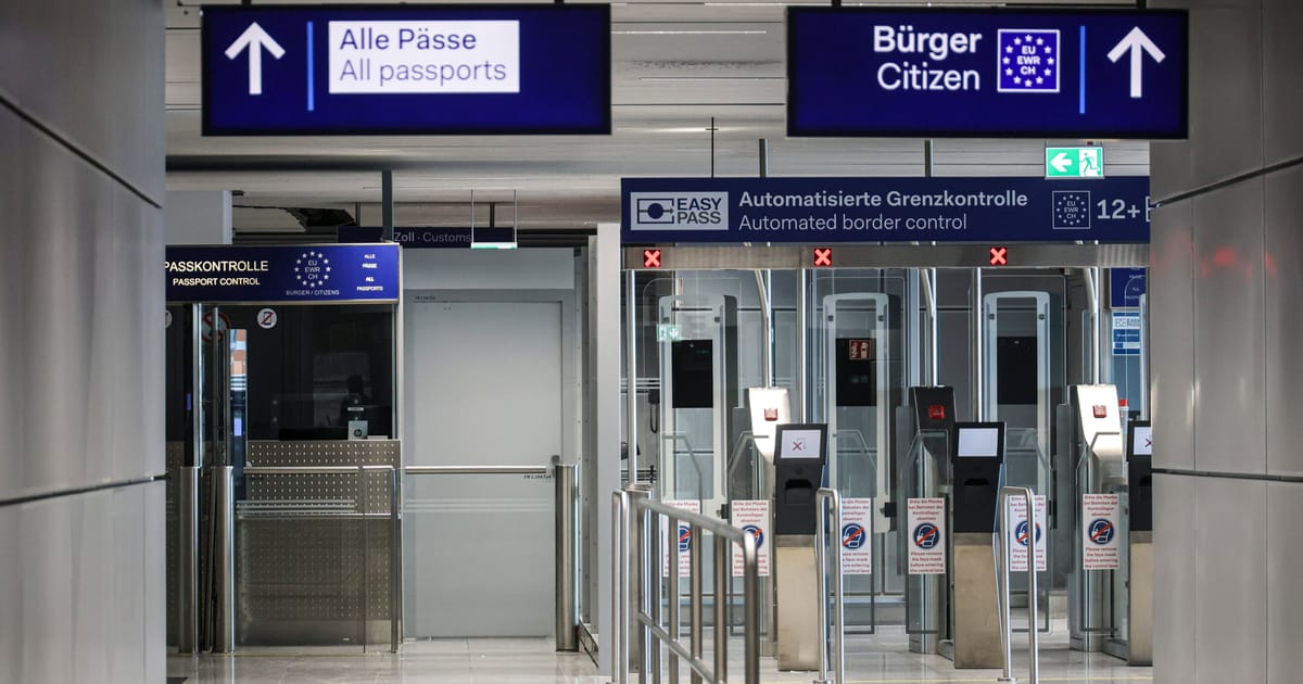 EU set to further tighten visa rules for Russians – POLITICO