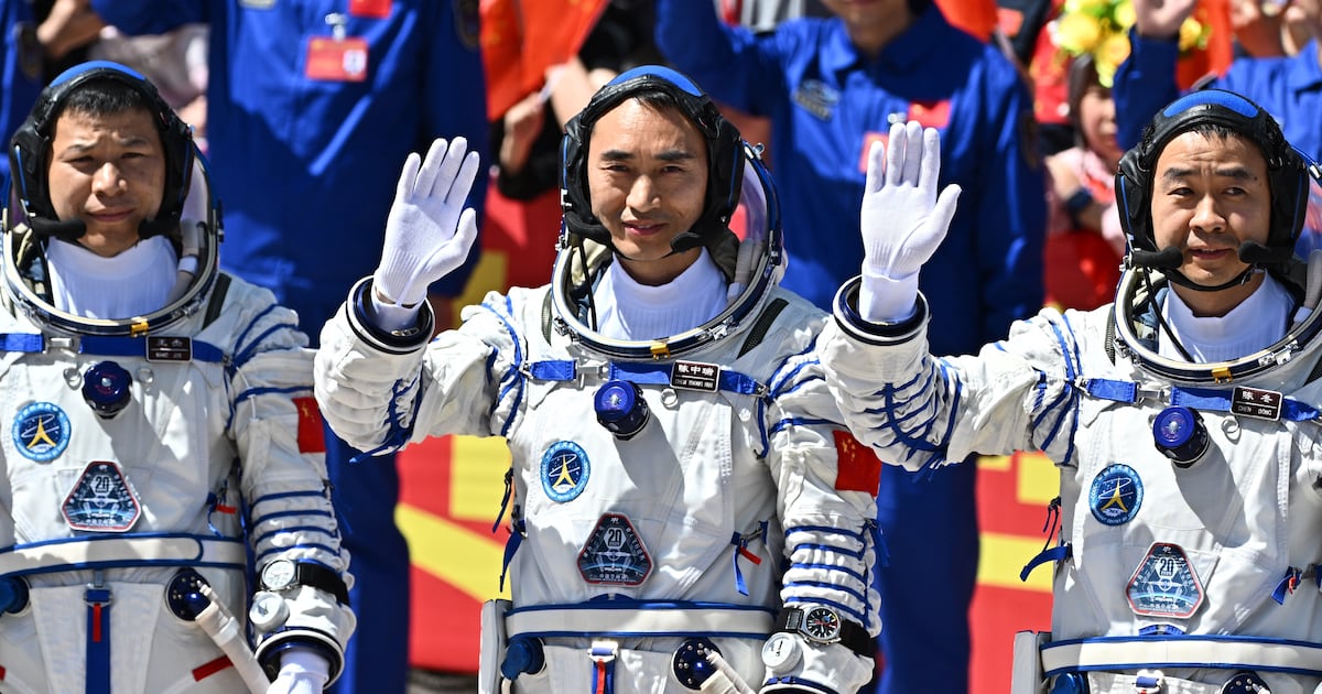 Astronauts Forced to Stay in Orbit Over Spaceship Damage Fears