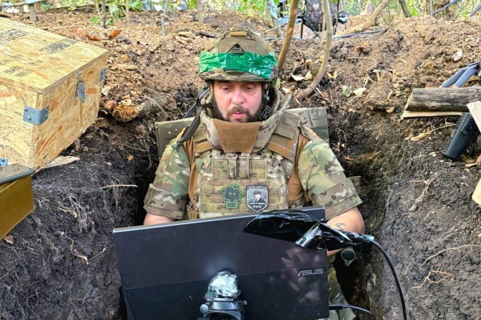 First Russian truck breaches Pokrovsk as exhausted Ukrainian garrison stretched too thin