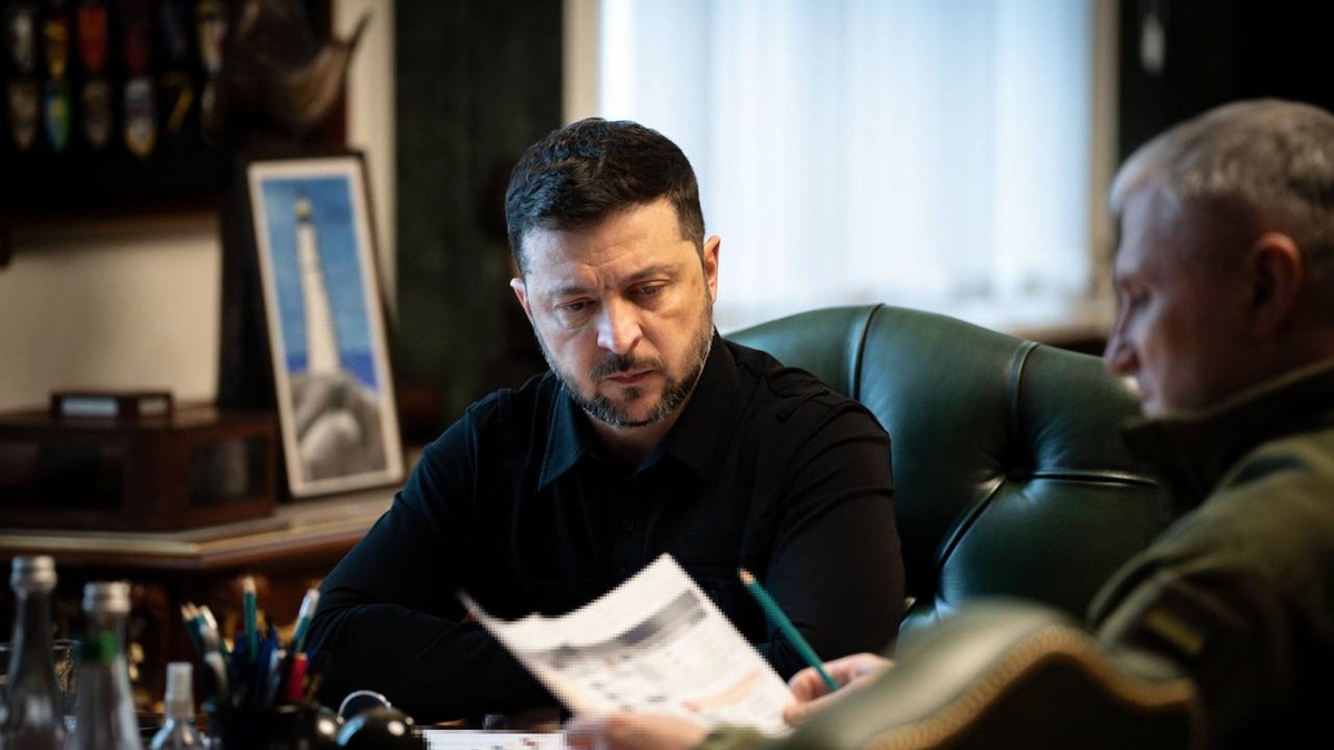Russia to lose at least $37 bln in budget oil and gas revenues by late 2025 – Zelenskyy