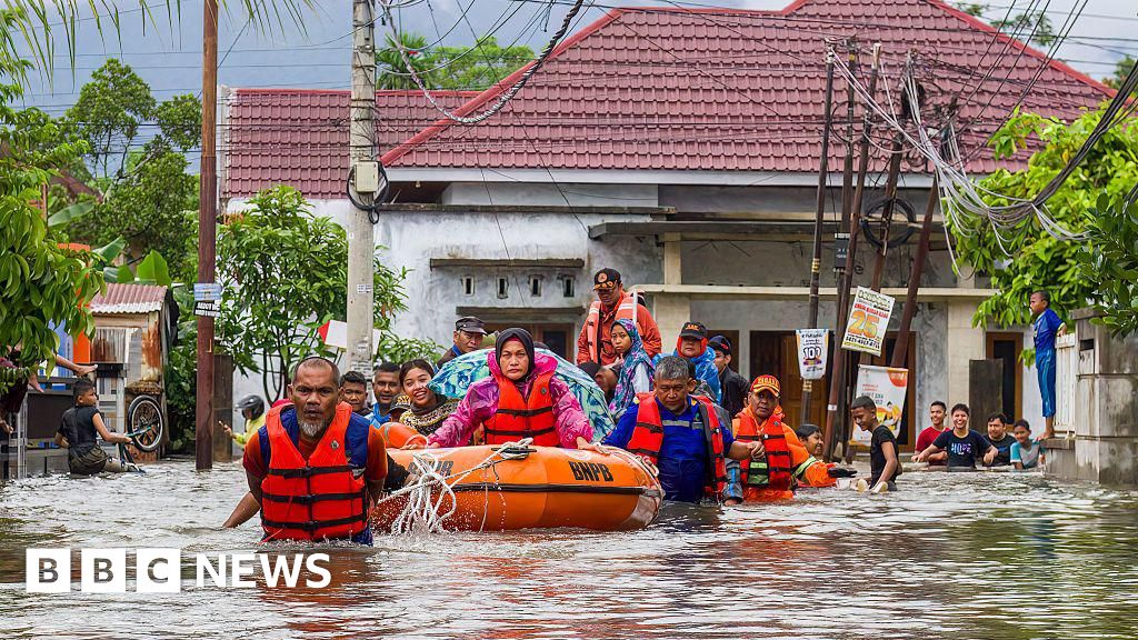 Flooding in South East Asia leaves 600 dead