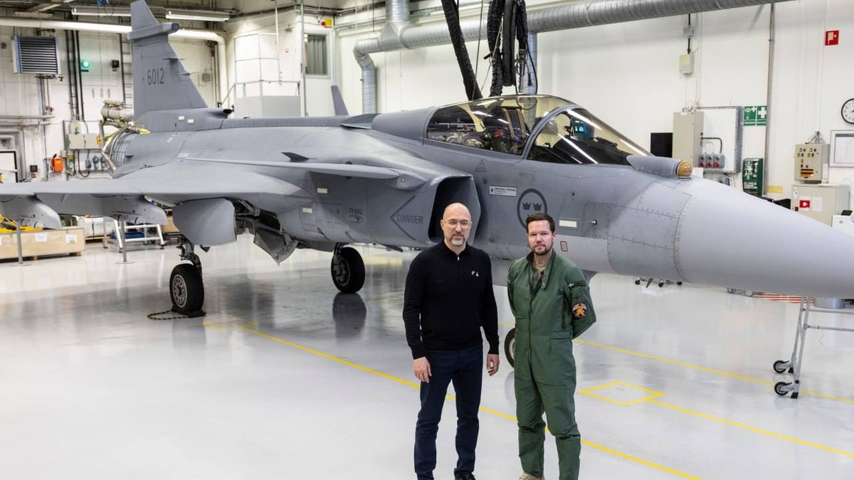 Shmyhal meets with Saab, Swedish Gripen jet manufacturer