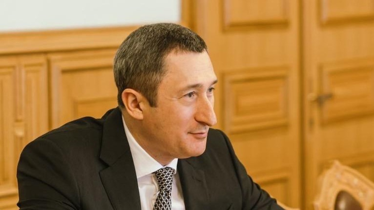 my last name is Chernyshov, I do not have split personality, call myself anything else