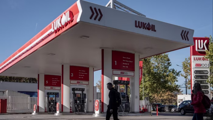 US clears the way for bids for Lukoil’s international business