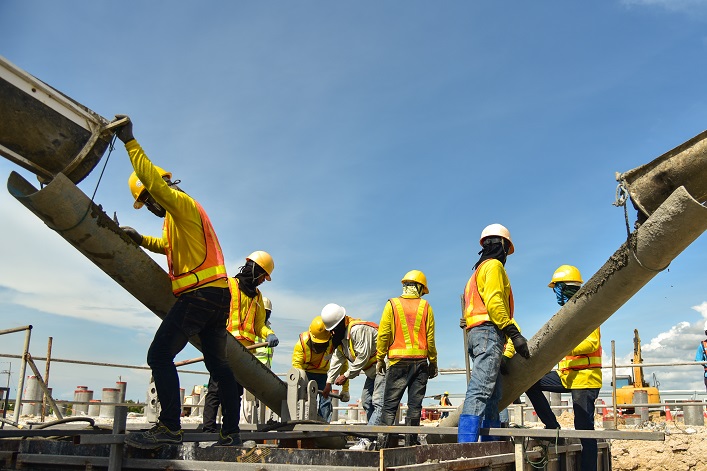 The shortage of personnel in Ukraine is about 30%, prompting the country to begin attracting foreigners to the labor market.