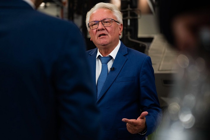 Rheinmetall’s chairman addresses the delay in Ukrainian plant construction.